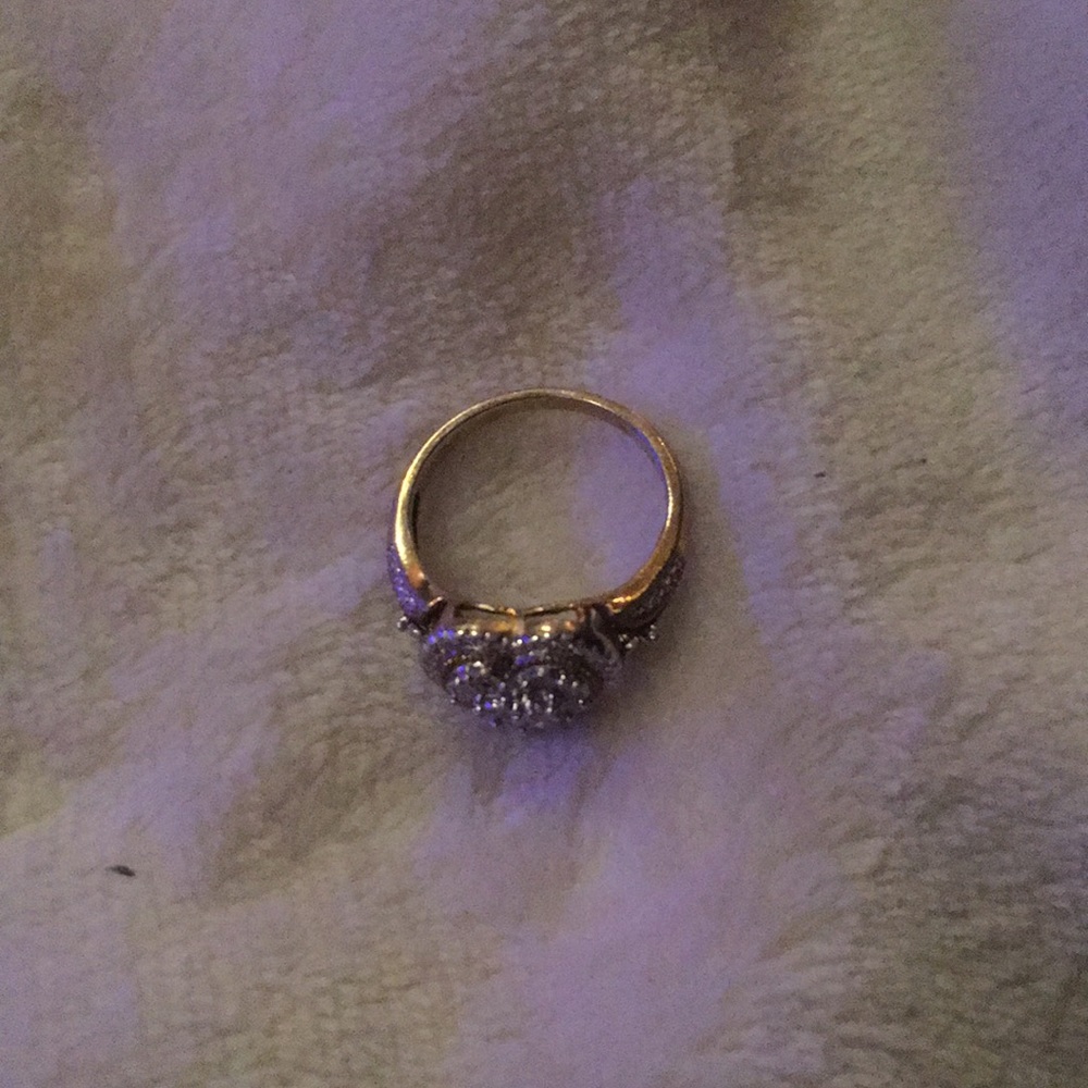 Ring - Picture 3 of 3